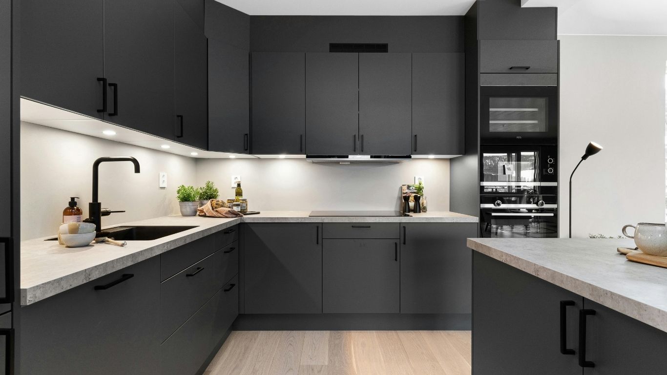 Illuminazione sotto pensile cucina